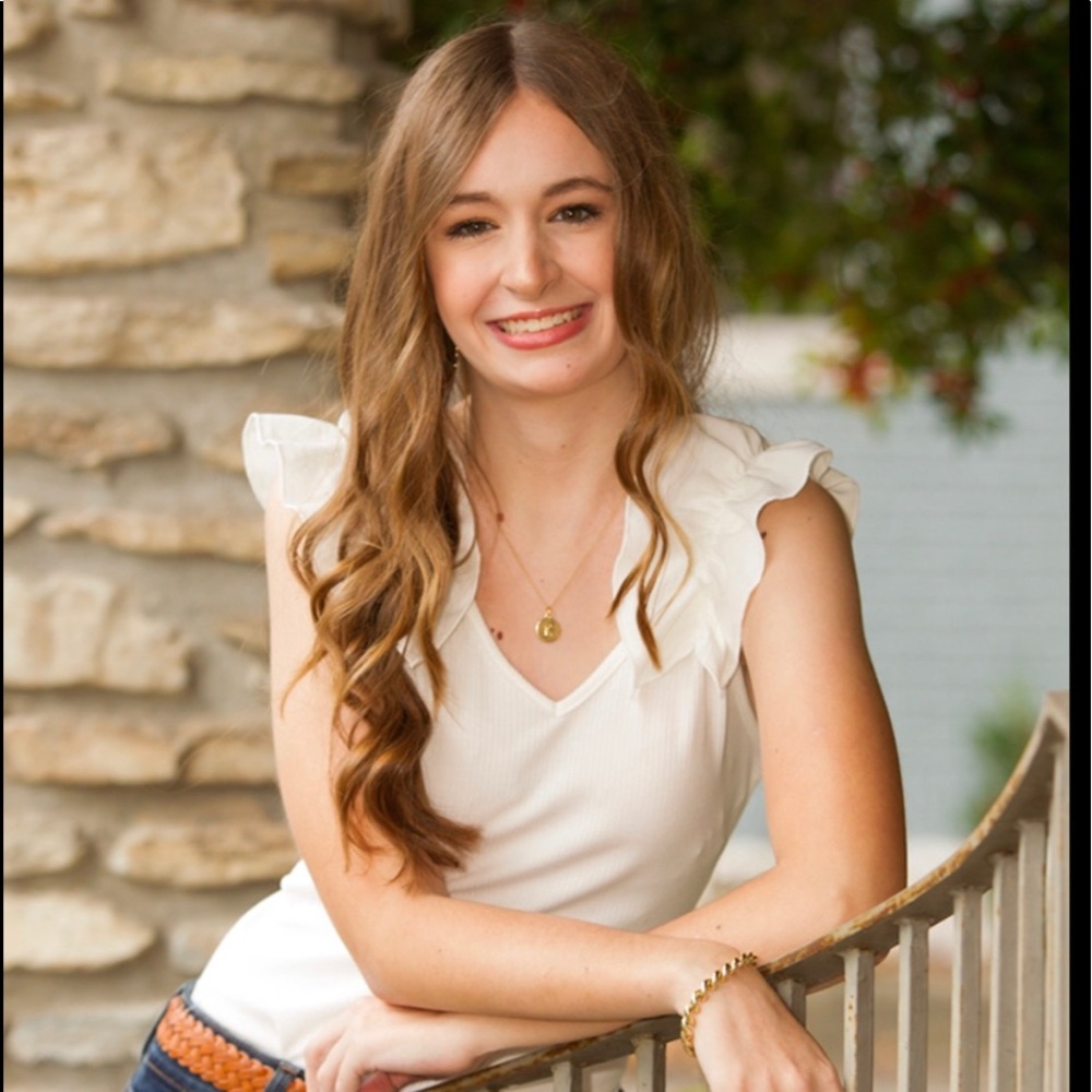 Meet your Posher, Kaitlyn